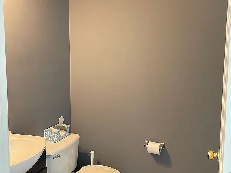 1st floor guest batch room