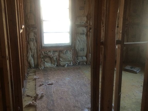 4th image of 527 Elam Ave