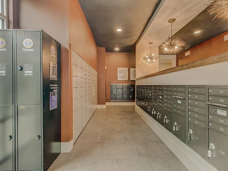 Eastbank River Walk Townhomes & Apartments — Photo 19