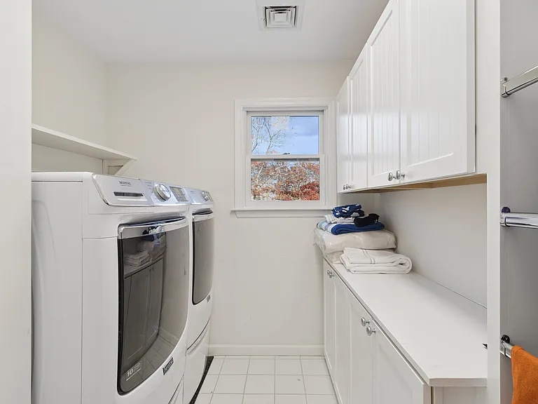 9 Debras Way — Photo 19