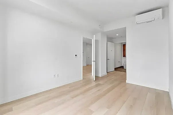 Rented by Living New York | media 52