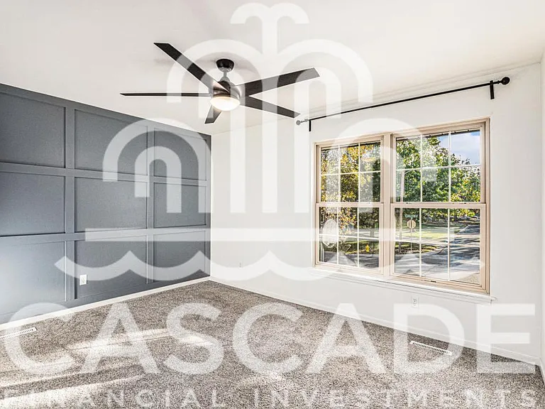 300 SE Circleview Dr — Photo 7
