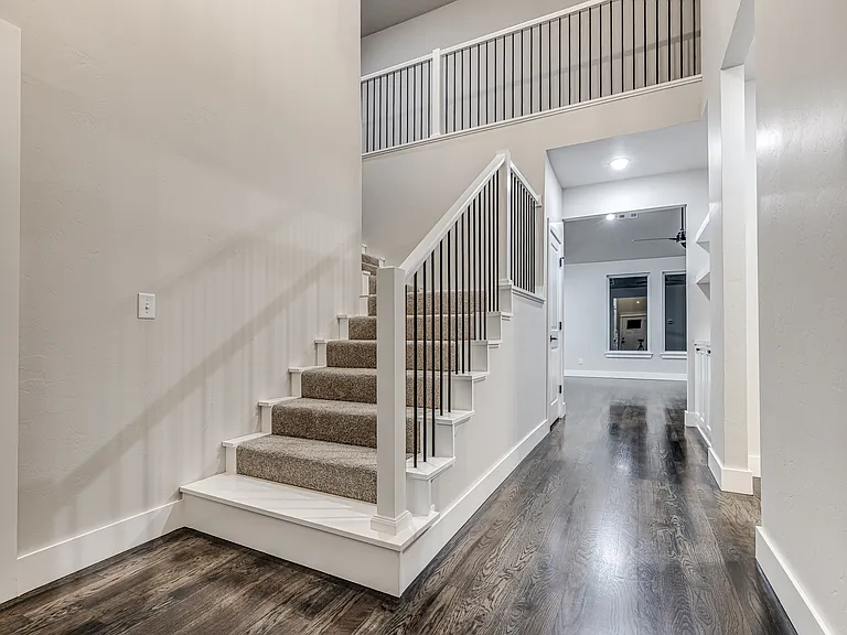 8225 Jenny Ln — Photo 3