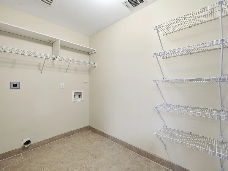 9324 Cedar Point — Photo 13