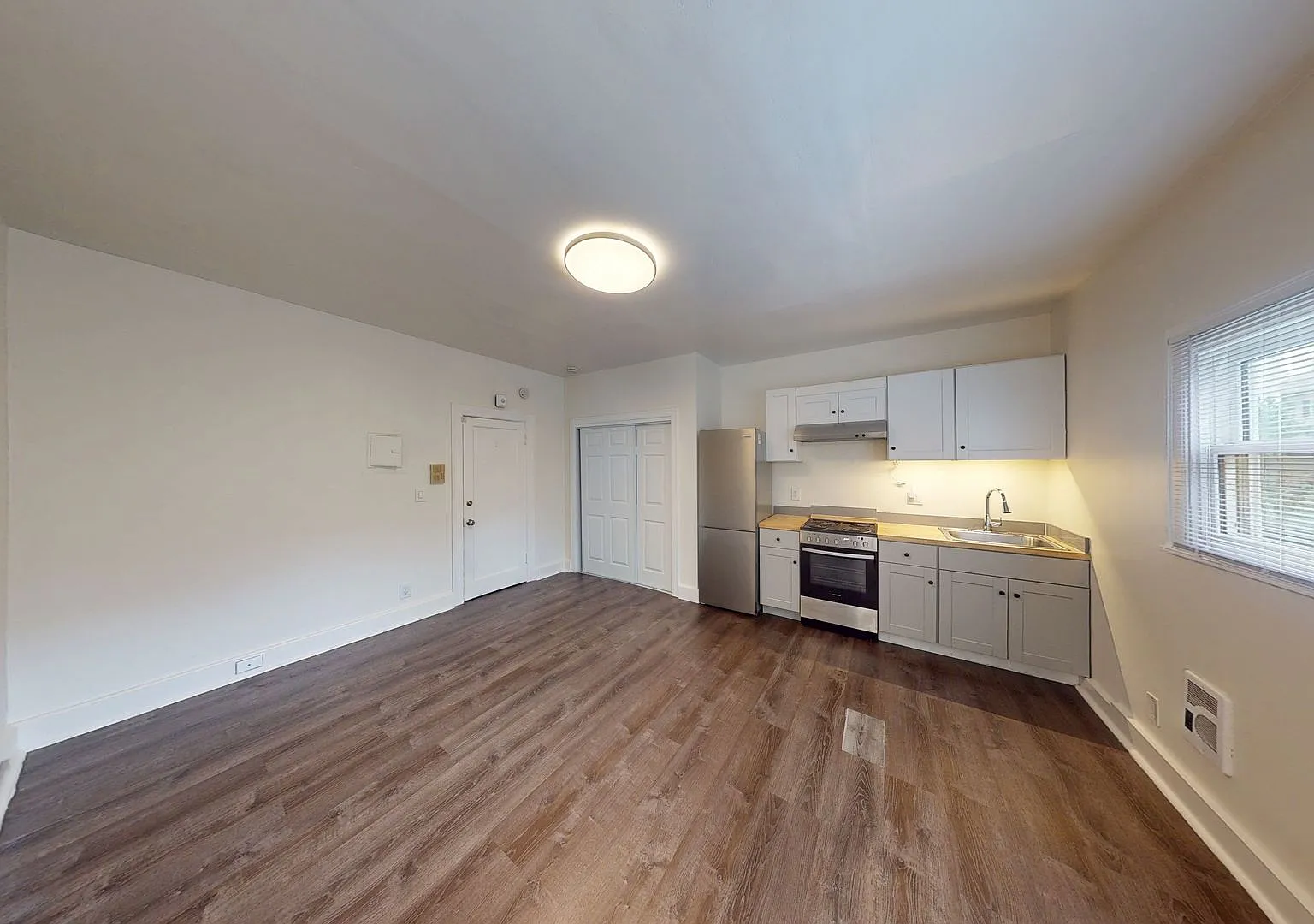 535 41st Street — Photo 3