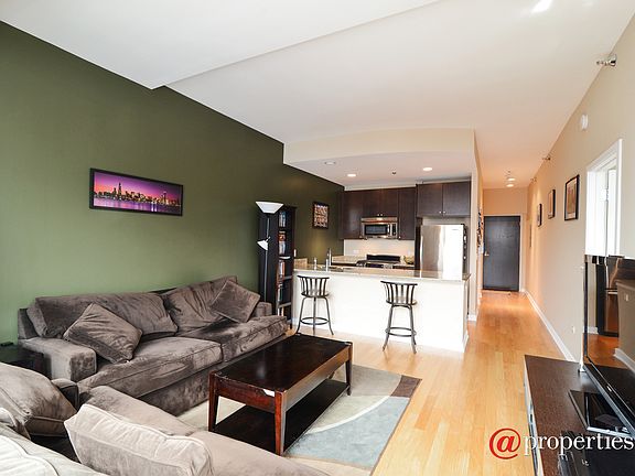 Kitchen / Living Room
