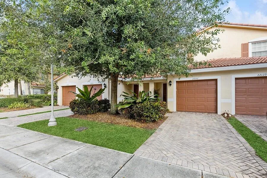 2 bed, 2.5 bath, 1130 sqft, $2,750 — Photo 1
