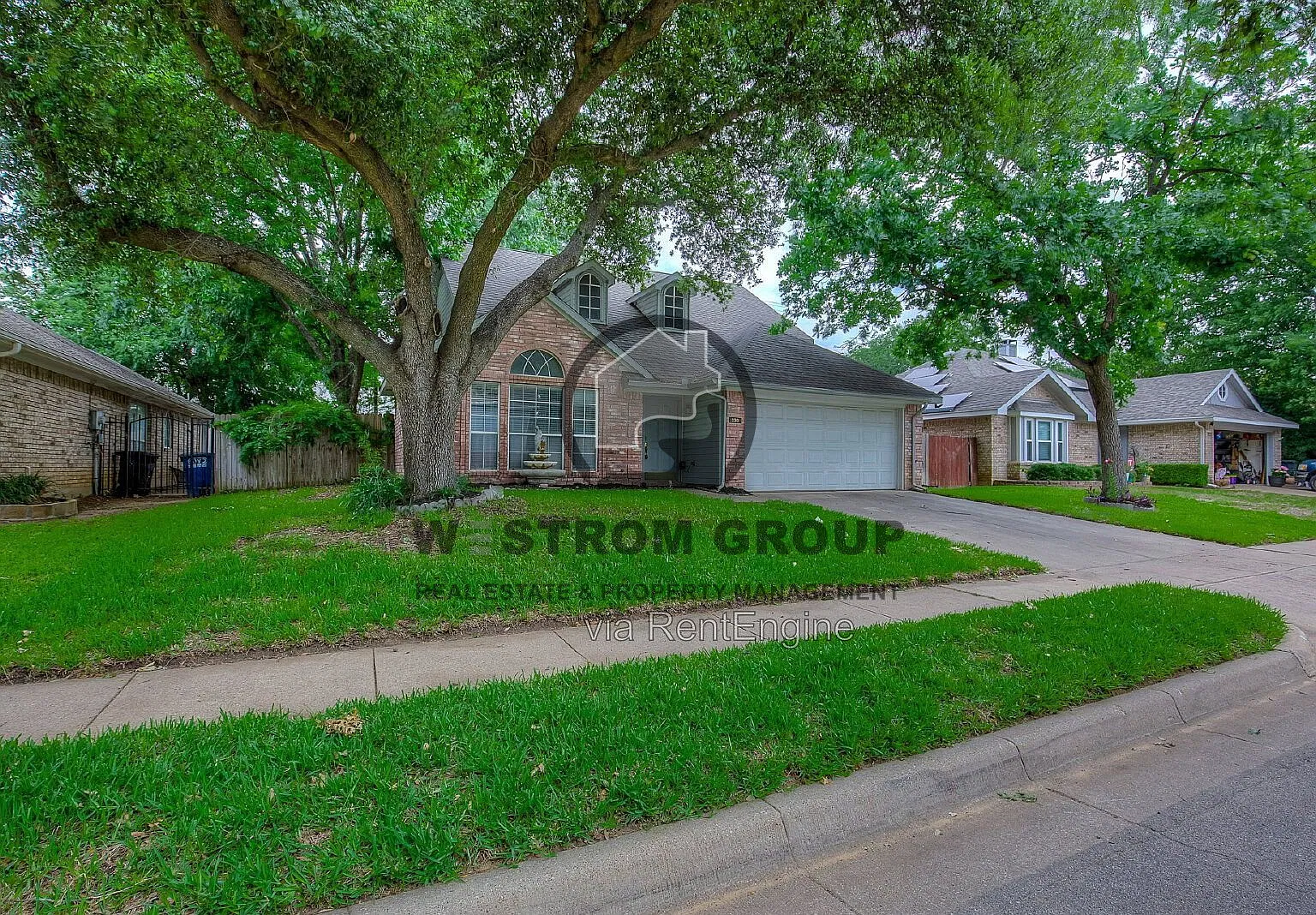 3 bed, 2.5 bath, 1919 sqft, $2,495 — Photo 2