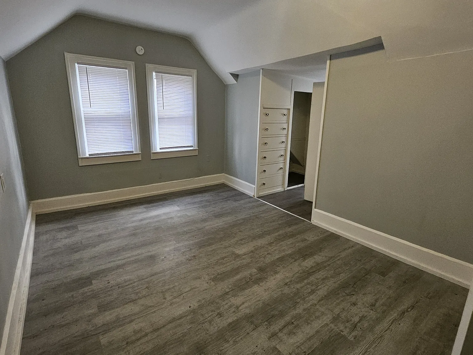 2429 East 16th Street - 1 — Photo 4