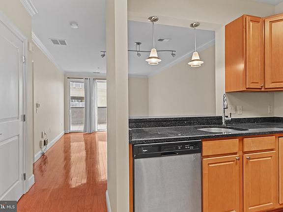 5th image of 38 Maryland Ave Unit 228