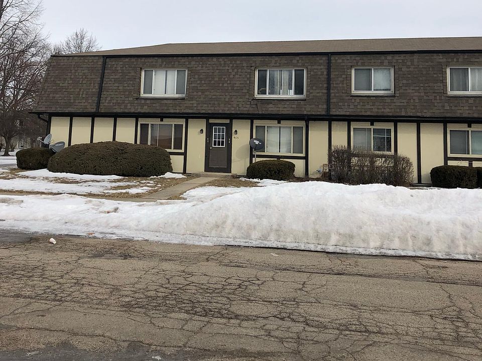903 W Roosevelt St Harvard, IL Zillow Apartments for Rent in Harvard