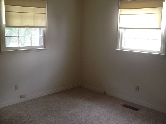 811 Clay Bedroom_10282014