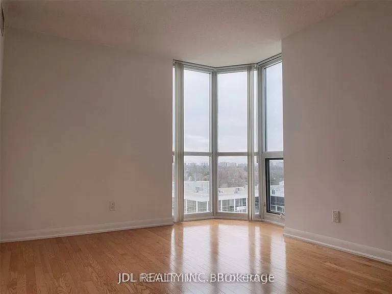 5791 Yonge St #803 — Photo 4