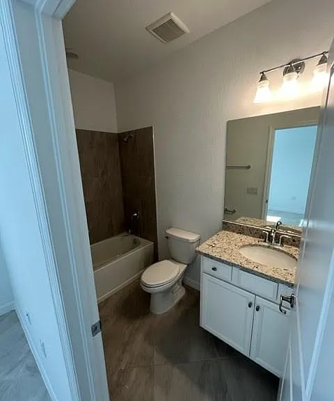 14638 Cantabria Dr — Photo 11