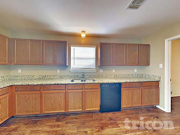 4120 Wensledale Dr — Photo 7