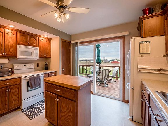 2nd image of 138256 Woodland Dr