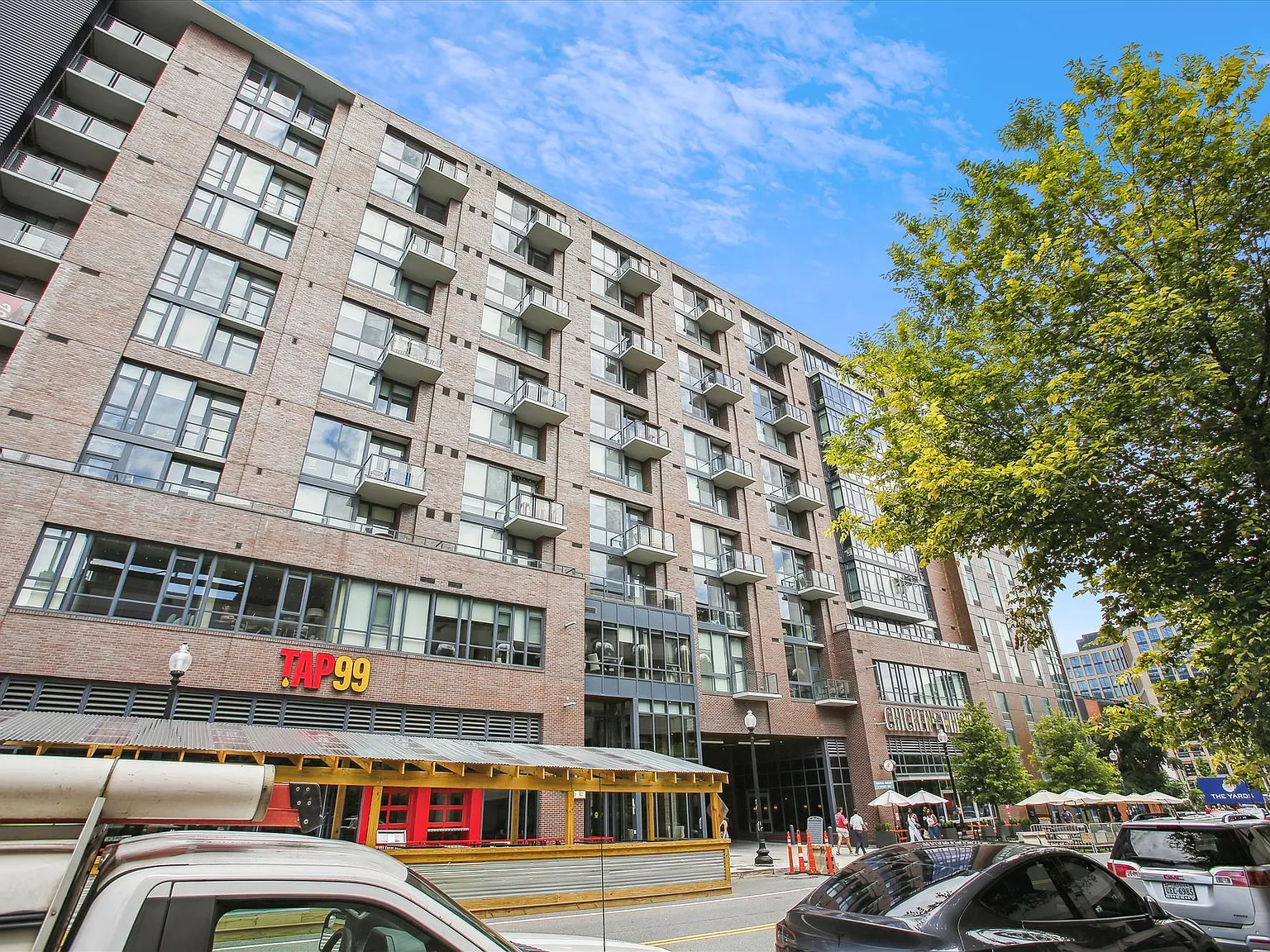 1 bed, 695 sqft, $2,200 — Photo 3