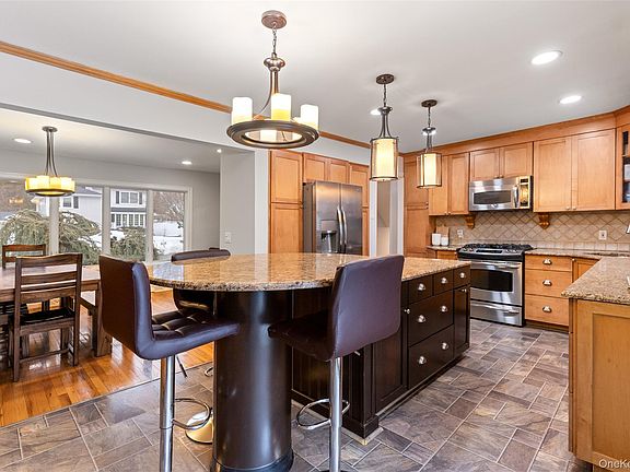 5th image of 270 Cottage Road