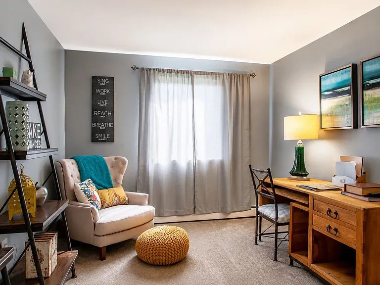 Camp Hill Plaza Apartment Homes — Photo 12