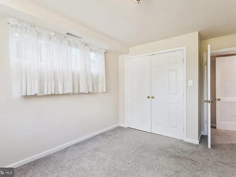 6916 Southridge Dr — Photo 31