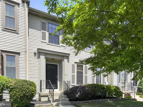 41 Burgundy Dr, Marlton, NJ 08053