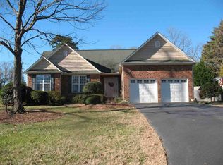 406 S Bomar Ave, Landrum, SC 29356