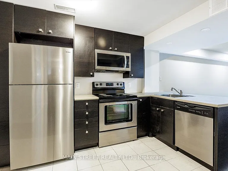 10 Usherwood St #BASEMENT — Photo 6