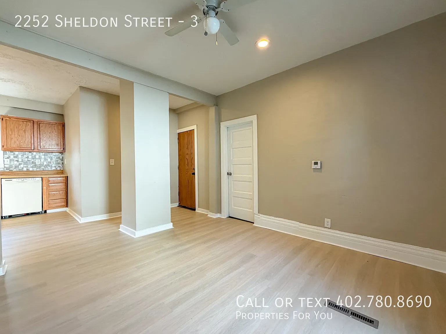 2 bedroom 1 bath apartment in a triplex — Photo 2