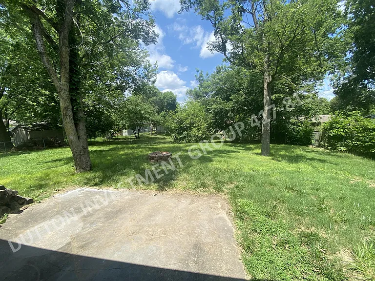 3702 Connecticut Ave — Photo 2