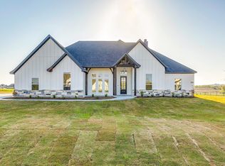 406 Red Bird Dr, Springtown, TX 76082