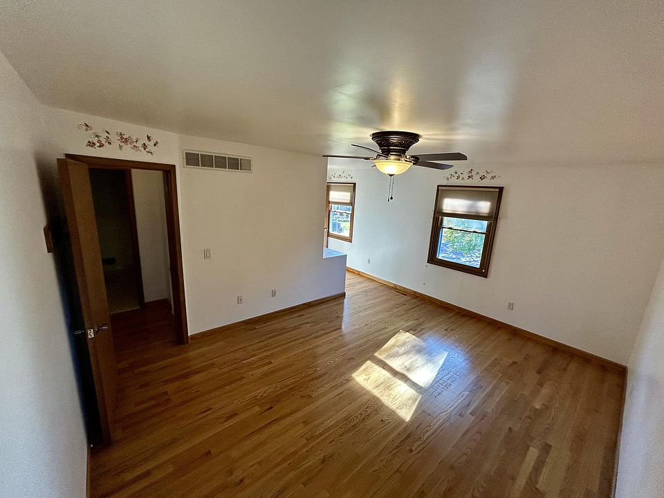37482 Bristol Ct, photo 13