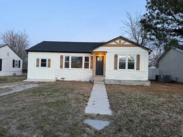 117 McConnell Ave