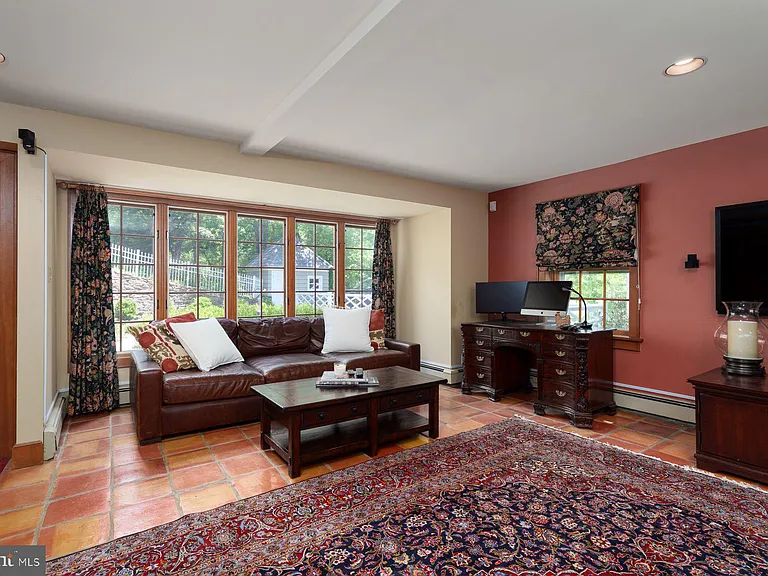 821 Pretty Brook Rd — Photo 22