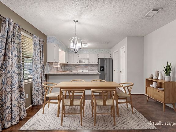 3rd image of 2111 Skylark Dr
