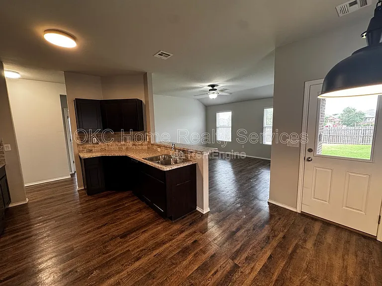 9904 Jackrabbit Rd — Photo 22