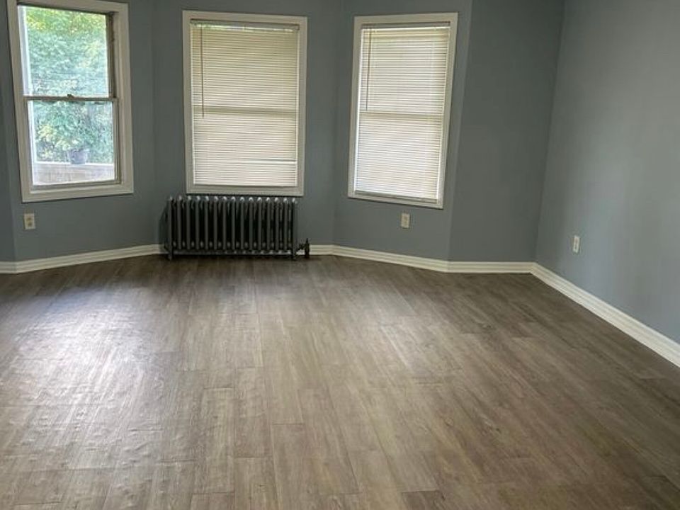 1st image of 1220 Whalley Ave #1