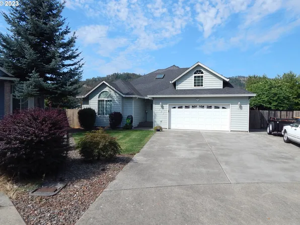 101 Wingfoot Ct, Winchester, OR 97495