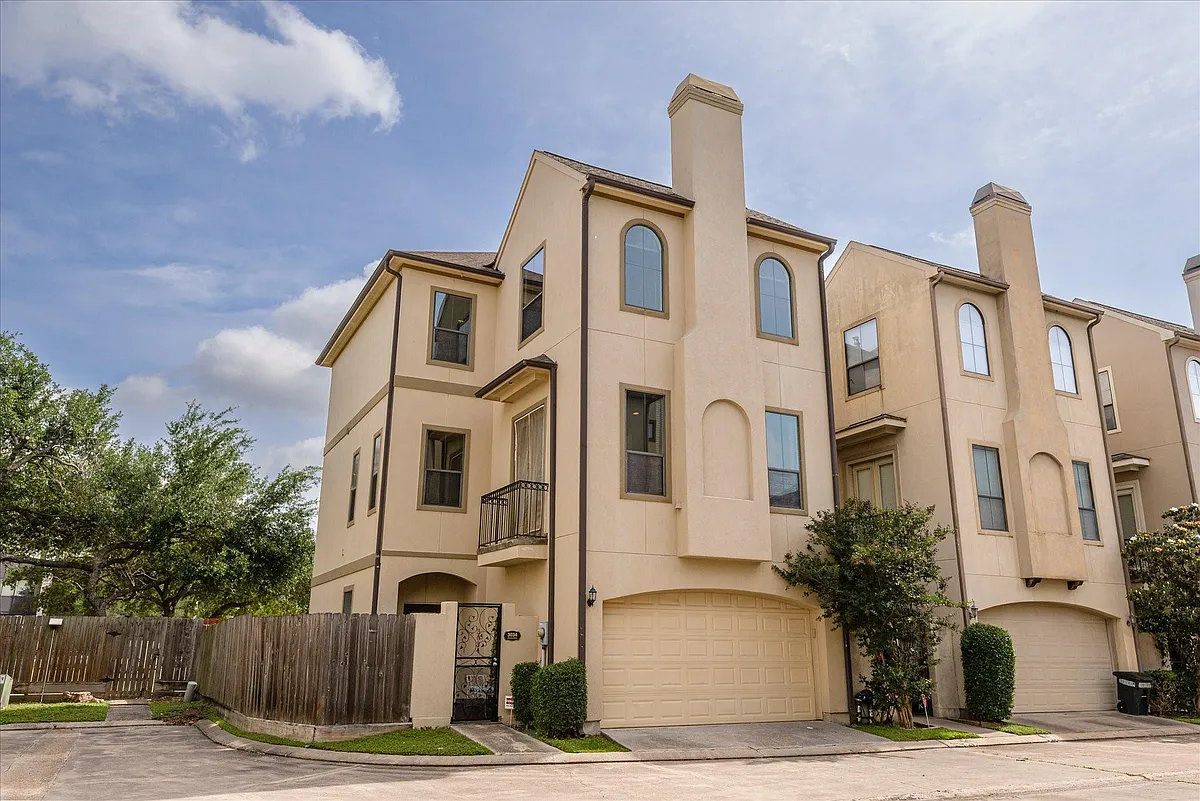 Building Photo - 3034 Orchard Dr