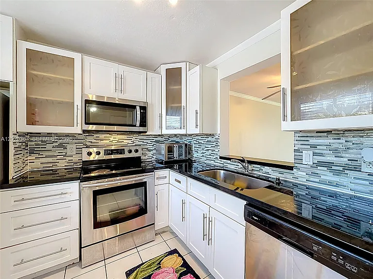 8740 N Sherman Cir #206 — Photo 6