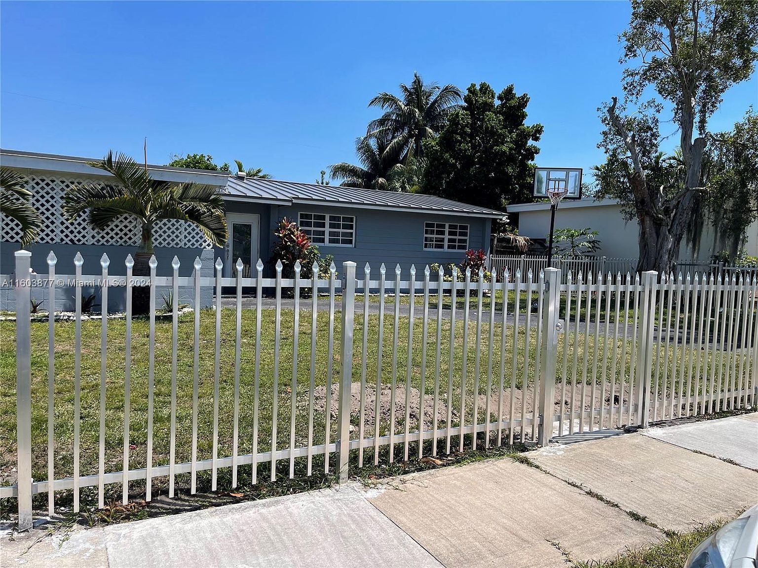 19621 NE 1st Ave, Miami, FL 33179 | Zillow