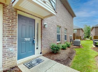 7812 Grand Cascade Dr, Louisville, KY 40228