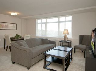 1201 S Courthouse Rd #821, Arlington, VA 22204