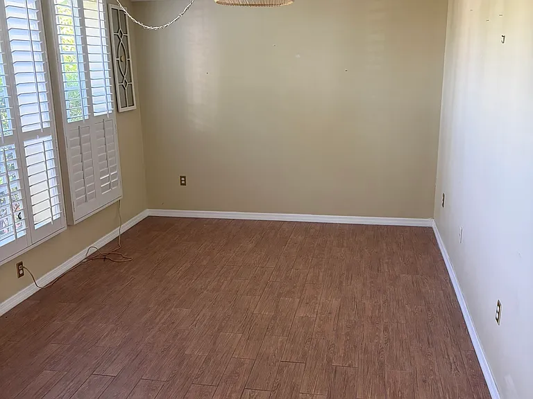 1825 SW Import Dr — Photo 26