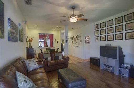2nd image of 5802 Sabal Dr