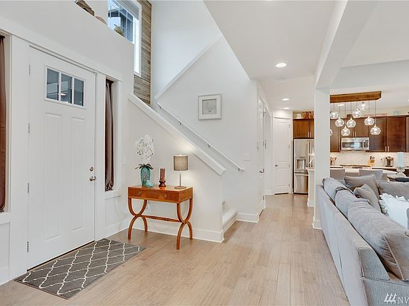 5th image of 13511 183rd Avenue Ct E