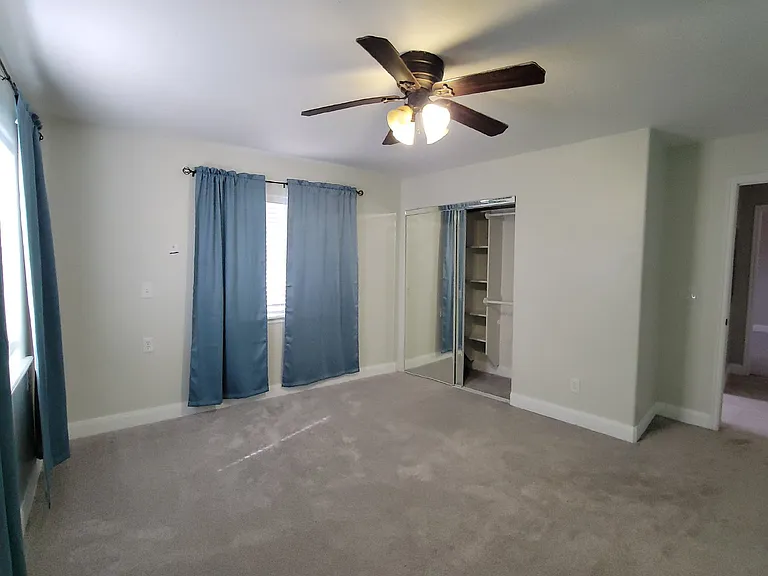 1065 N Canyon St — Photo 14