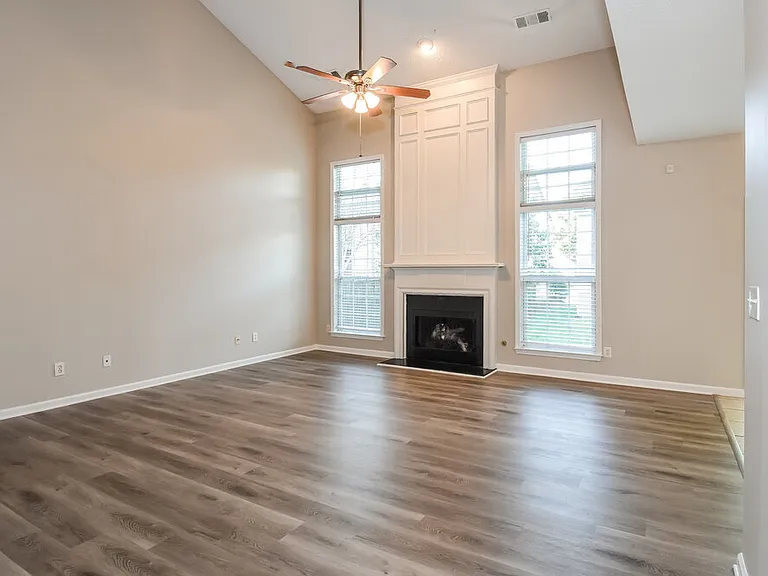 4125 Ridgefair Dr — Photo 4