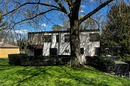106 Circle Dr Photo 1