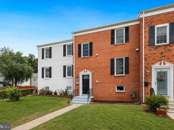 7505 Campbell Ct, Manassas, VA 20109