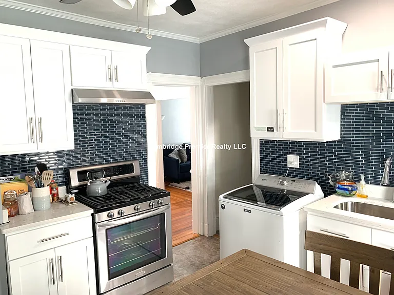 58 Lowden Ave #3 — Photo 3